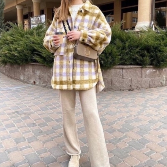 Zara Oversized Shacket - Picture 2 of 4